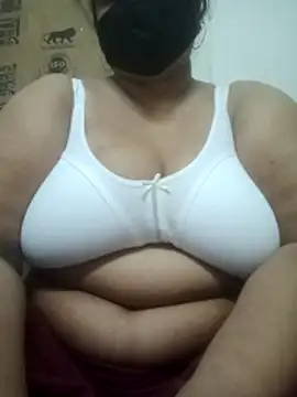 Snapshot of zeepe19 chatting on 9, 6, 2026 zeepe19 online show from 9, 6, 2026