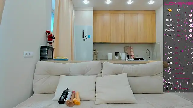 lyeva lover  online show from 8, 3, 2025