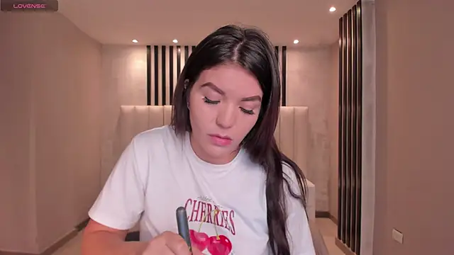 Snapshot of ValeriaRoldanX chatting on 11, 1, 2026 ValeriaRoldanX online show from 11, 1, 2026