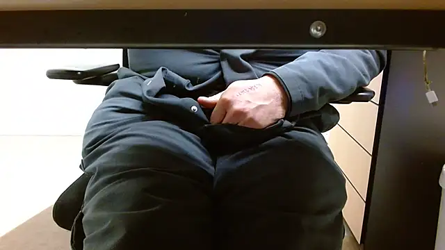 lovewalknaked online show from 20, 11, 2025