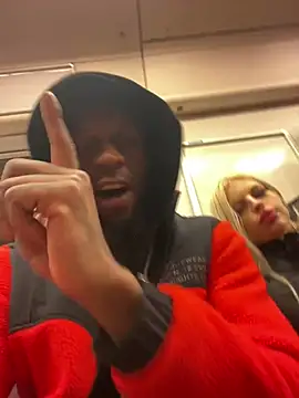 MacTroy online show from 12, 4, 2026