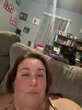 Snapshot of thickmilf182 chatting on 12, 1, 2025 thickmilf182 online show from 12, 1, 2025