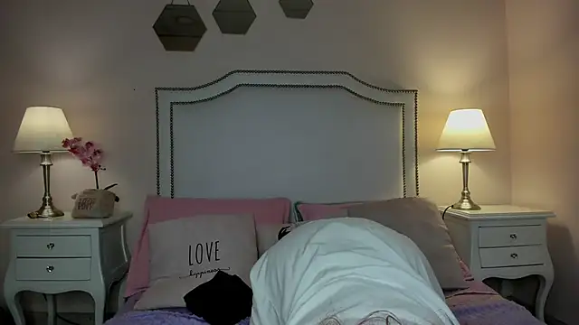 KIMAPRIL online show from 8, 11, 2025