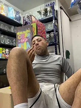 JuanZapata33 online show from 19, 10, 2025