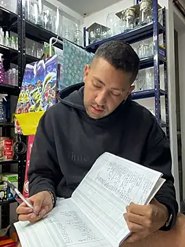 JuanZapata33 online show from 8, 2, 2026