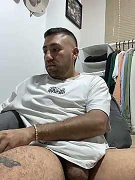 JuanZapata33 online show from 19, 2, 2025