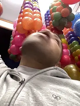 JuanZapata33 online show from 22, 10, 2025