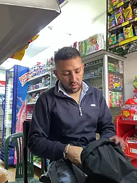 JuanZapata33 online show from 25, 3, 2026