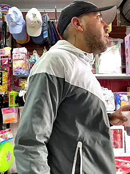 JuanZapata33 online show from 20, 12, 2025