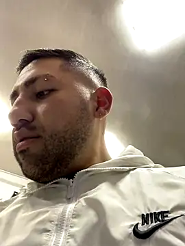 JuanZapata33 online show from 15, 11, 2025