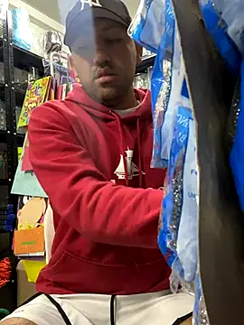 JuanZapata33 online show from 4, 10, 2025