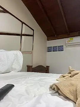 JuanZapata33 online show from 21, 3, 2025