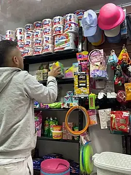 JuanZapata33 online show from 22, 12, 2025