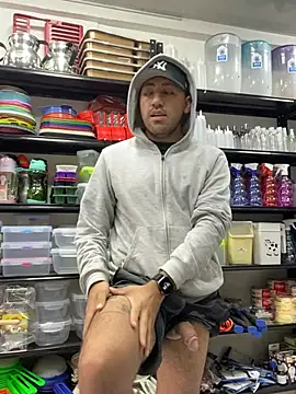 JuanZapata33 online show from 7, 2, 2026