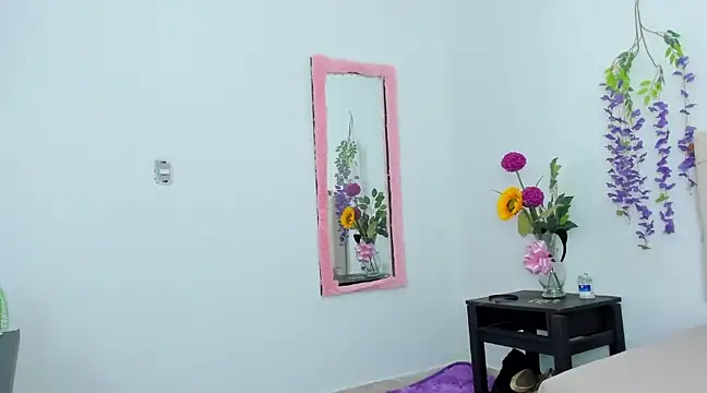 Snapshot of _Melany1 chatting on 4, 3, 2025 Melany1 online show from 4, 3, 2025