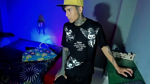 Travistanner 28 online show from 19, 9, 2025