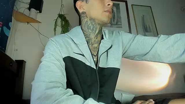 Travistanner 28 online show from 13, 4, 2026