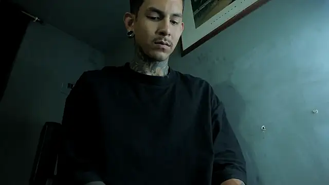 Travistanner 28 online show from 11, 4, 2026