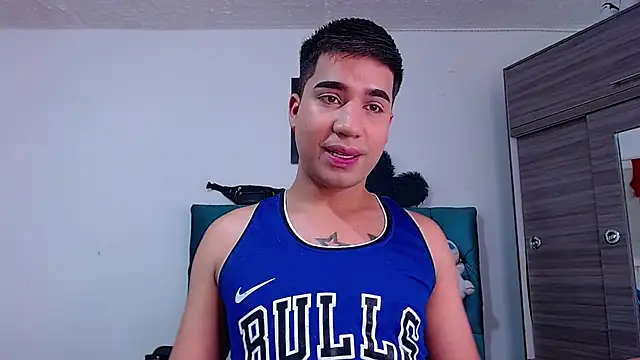 Snapshot of Randy_horny chatting on 8, 7, 2026 Randy horny online show from 8, 7, 2026