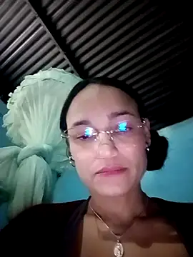 Snapshot of luna_hell chatting on 29, 4, 2026 luna hell online show from 29, 4, 2026