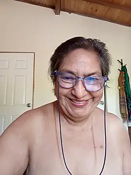 florecita69 online show from 15, 10, 2025