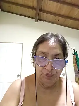 florecita69 online show from 15, 10, 2025