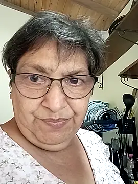 florecita69 online show from 26, 2, 2025