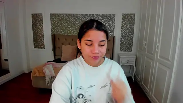 Mayaa ross online show from 25, 9, 2025