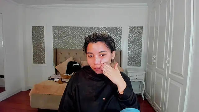 Mayaa ross online show from 26, 9, 2025