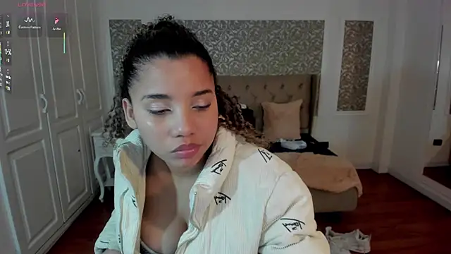 Mayaa ross online show from 15, 9, 2025