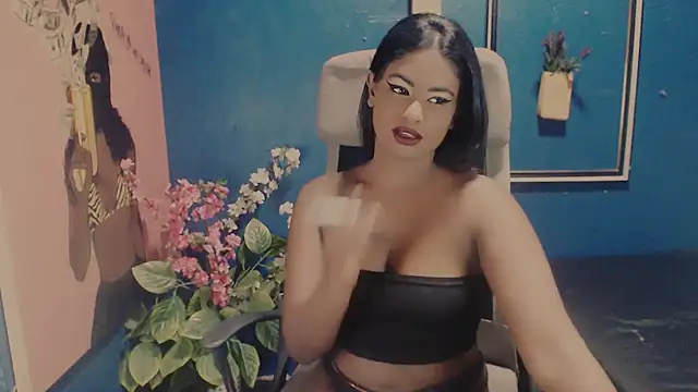 Snapshot of Littleindianmilf chatting on 6, 10, 2025 Littleindianmilf online show from 6, 10, 2025