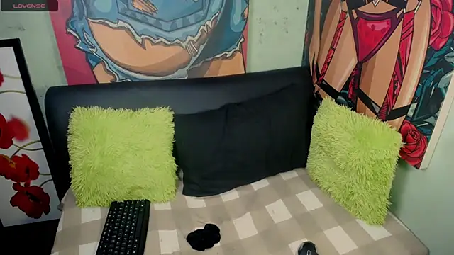 Snapshot of Littleindianmilf chatting on 20, 10, 2025 Littleindianmilf online show from 20, 10, 2025