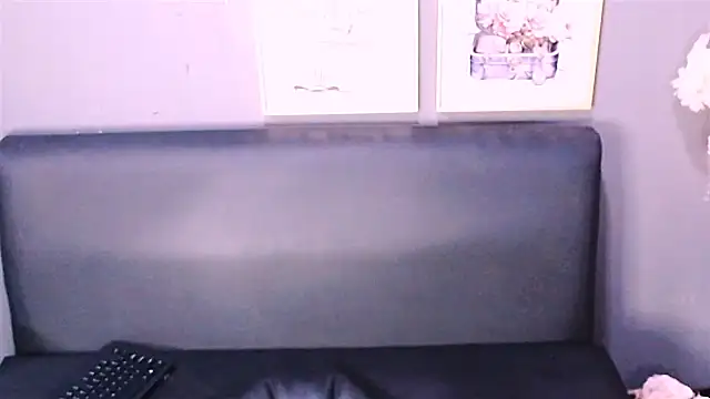 Snapshot of Littleindianmilf chatting on 21, 2, 2025 Littleindianmilf online show from 21, 2, 2025