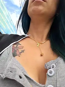 Snapshot of VALERY-03_ chatting on 5, 12, 2025 VALERY-03 online show from 5, 12, 2025