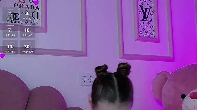 Abby  White online show from 12, 9, 2025