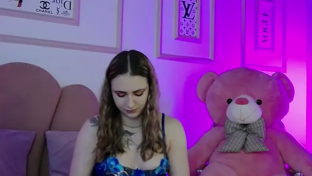 Abby  White online show from 24, 4, 2026