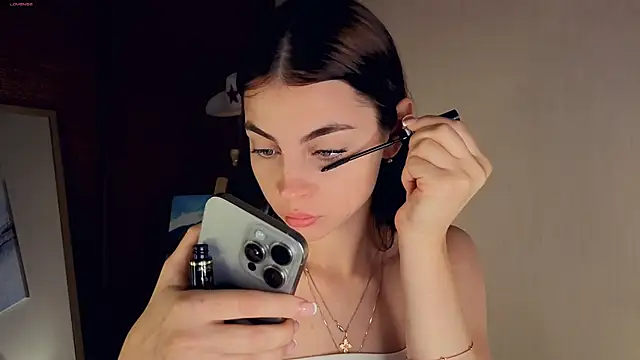 MaryJacksoon online show from 29, 9, 2025