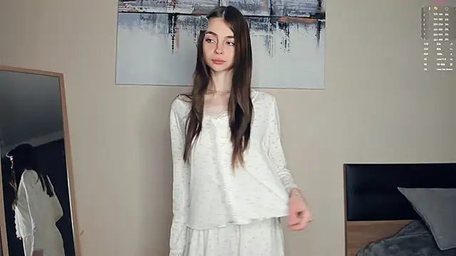 MaryJacksoon online show from 24, 4, 2026