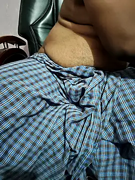 Snapshot of KMRomance chatting on 29, 10, 2025 KMRomance online show from 29, 10, 2025