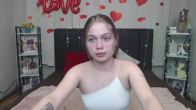 LaraPika online show from 11, 5, 2026
