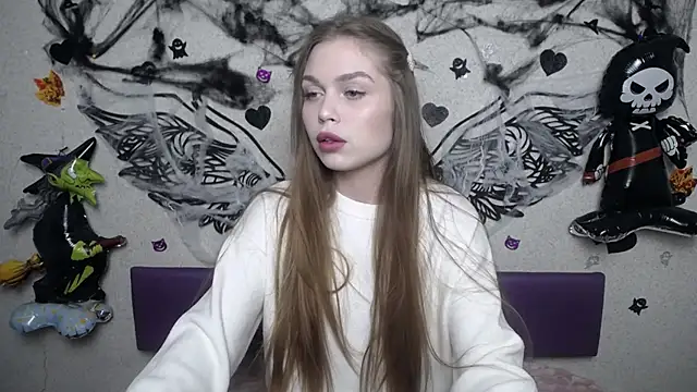 LaraPika online show from 10, 11, 2025