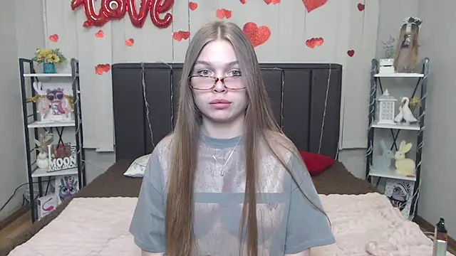 LaraPika online show from 7, 5, 2026