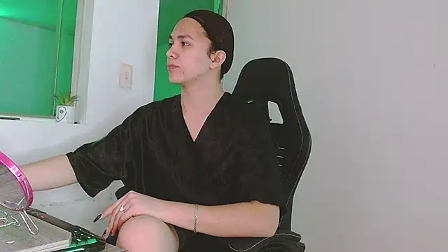 giuliana andrade online show from 16, 3, 2026