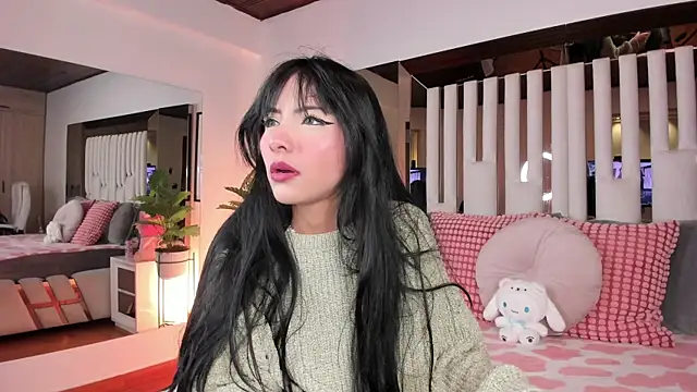 Kitty Eliffe online show from 8, 11, 2025