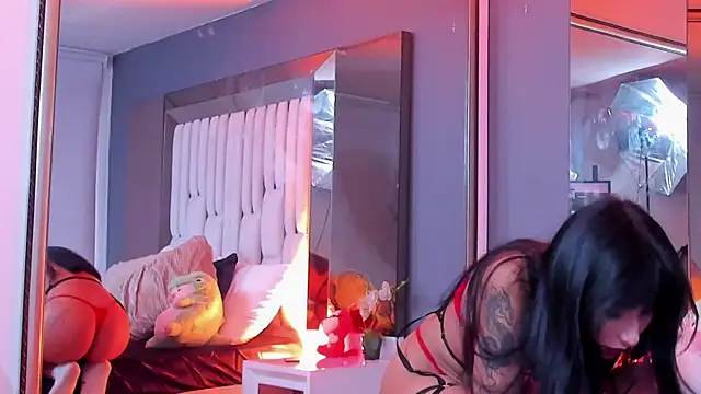 Kitty Eliffe online show from 3, 3, 2025