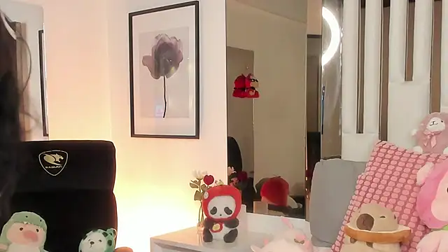 Kitty Eliffe online show from 10, 9, 2025