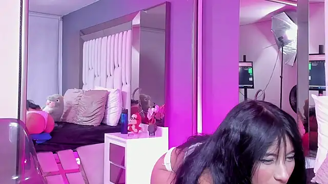 Kitty Eliffe online show from 11, 3, 2025