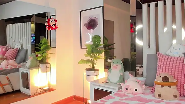 Kitty Eliffe online show from 13, 9, 2025