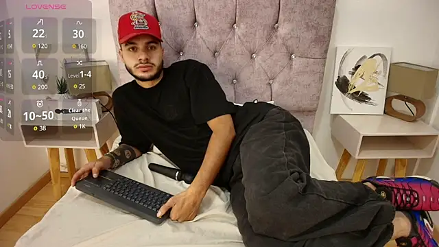 Amadeo Wild online show from 11, 11, 2025