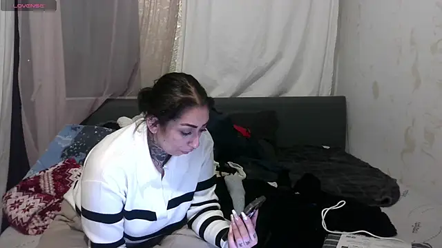 SilviaPinkerbell online show from 28, 12, 2024